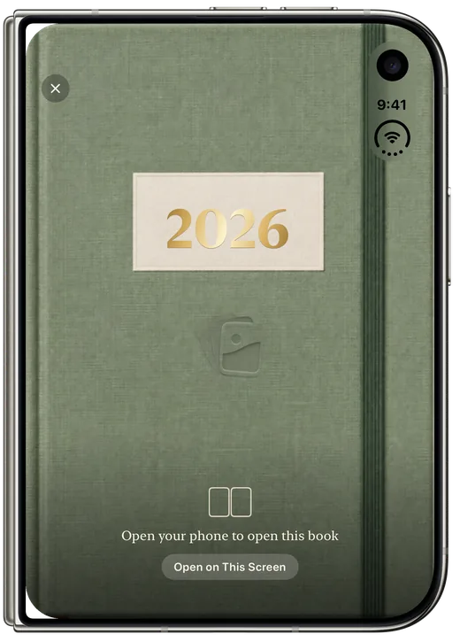 닫힌 iPhone Duo: 바깥 화면이 2026년 일기의 표지