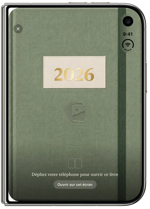 iPhone Duo fermé : l’écran extérieur est la couverture du journal 2026